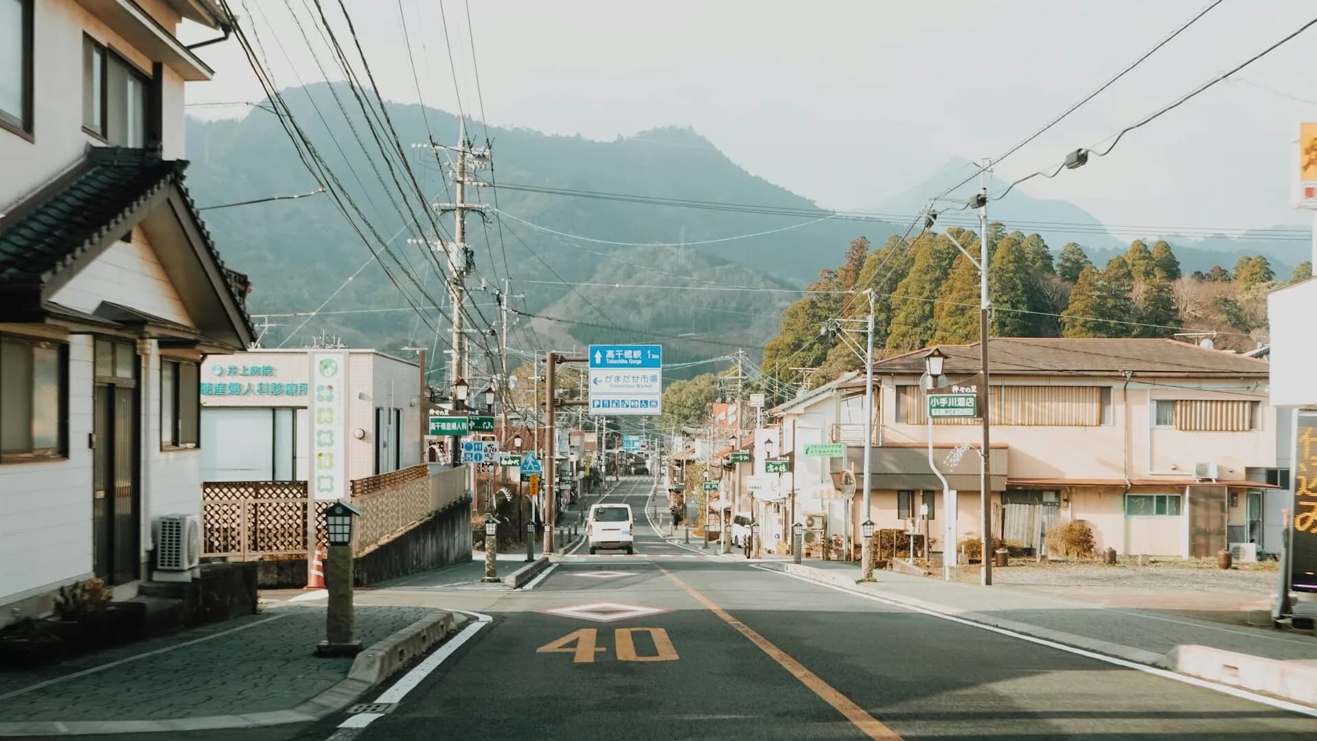 Japan Rental Car Booking & Safe Driving Guide (International License, Insurance NOC, Traffic Rules, Parking)