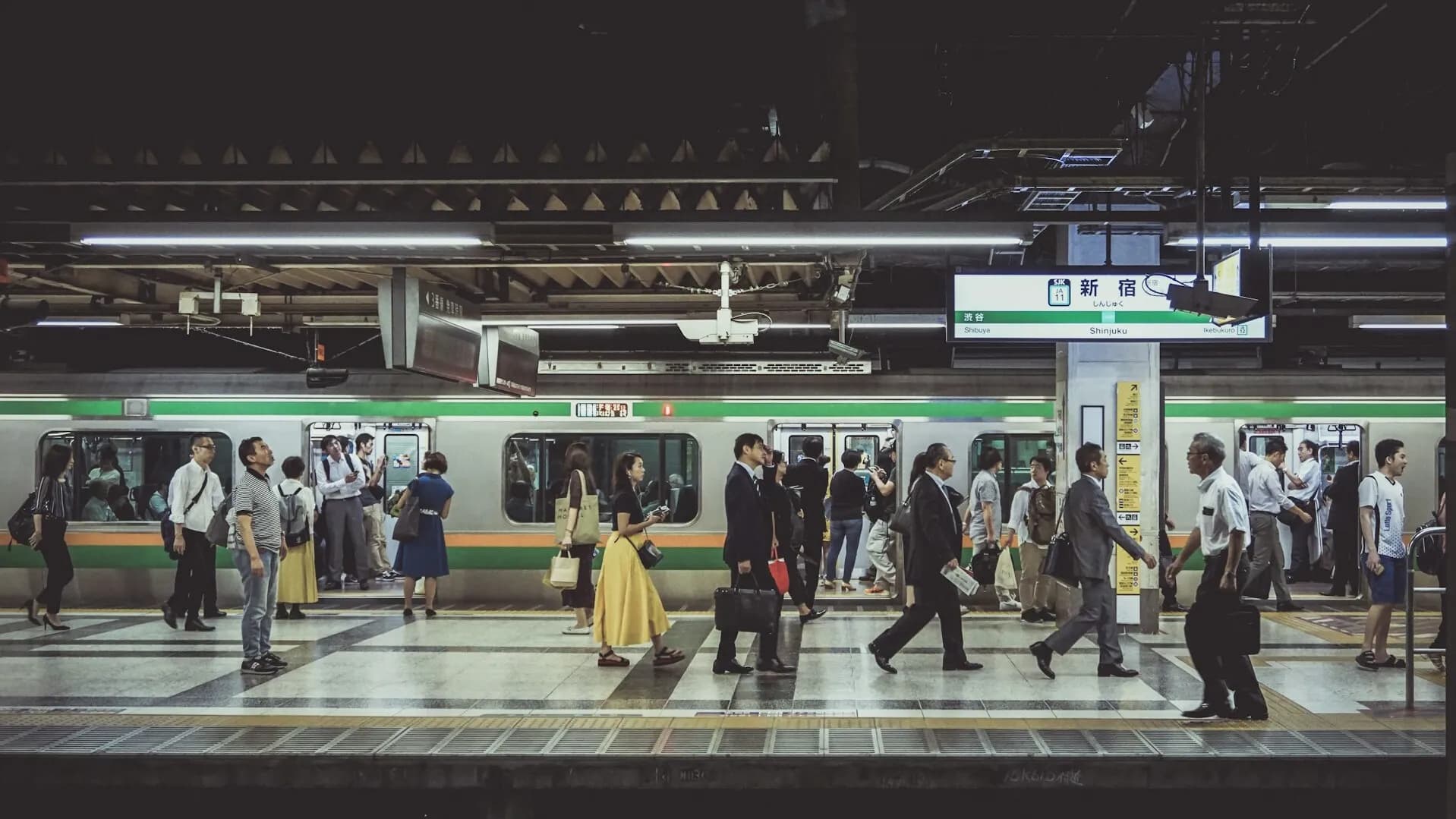 The Ultimate Guide to Tokyo Subways & Trains (Yamanote Line, Transfers, Fare Systems)